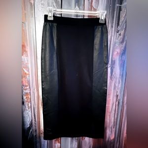 Nicole Miller Leather/Material Pencil Skirt